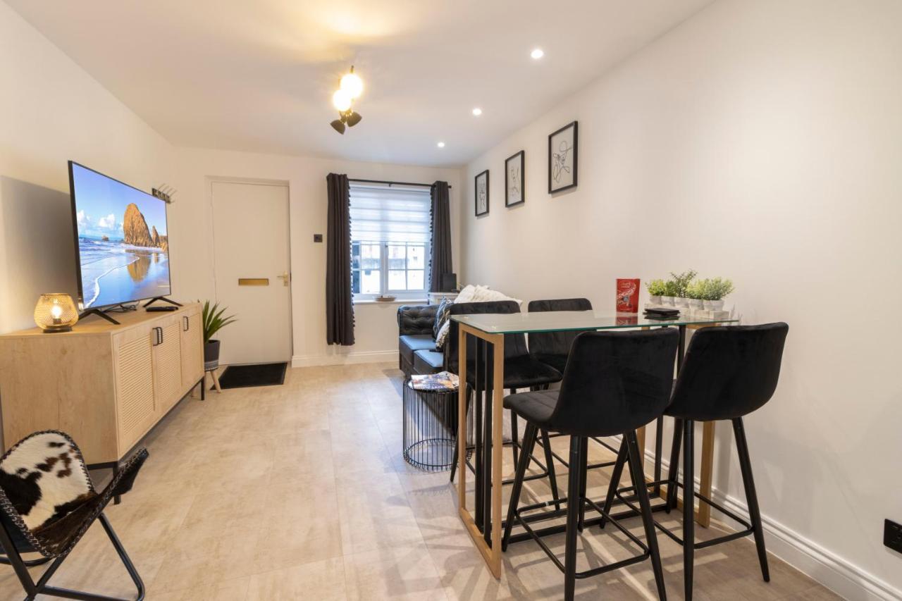 Spacious City Centre Apt Near Cathedral Эксетер Экстерьер фото